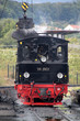 Dampflok wird mit Kohle beladen