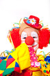 Clown pustet in Tröte