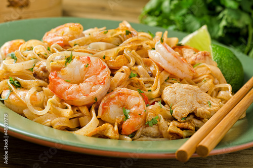 Photo: Pad Thai Garnished with Cilantro and Lime Pad Thai Garnished with Cilantro and Lime