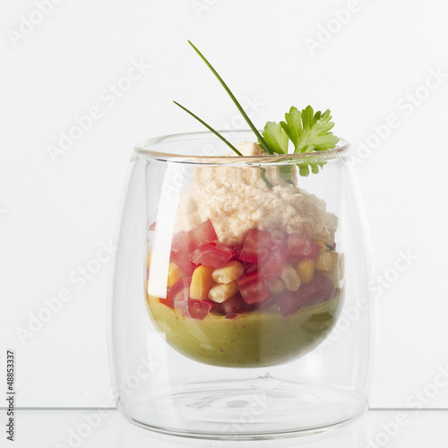 Photo: Verrine de guacamole à la mousse de crabe Verrine de guacamole à la mousse de crabe