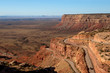 Foto: Moki Dugway, an unpaved dangerous road in Utah Moki Dugway, an unpaved dangerous road in Utah