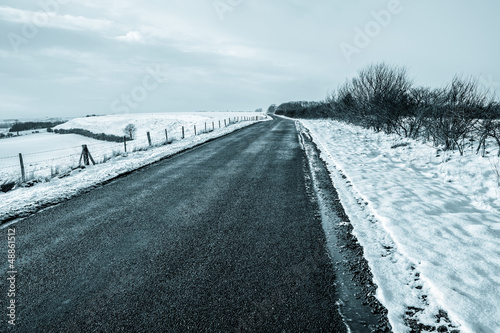 Photo: empty country snow road empty country snow road