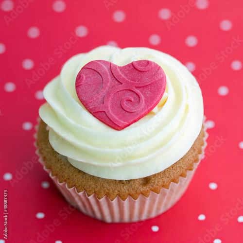 Photo: Valentine cupcake Valentine cupcake