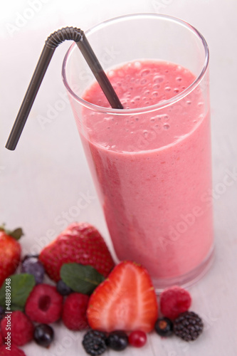 Photo: berries smoothie berries smoothie