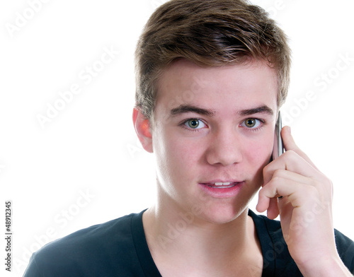 Photo: Teenager telefoniert Teenager telefoniert