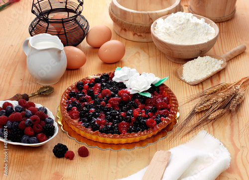 Photo: Torta con frutti di bosco - Cake with berries Torta con frutti di bosco - Cake with berries