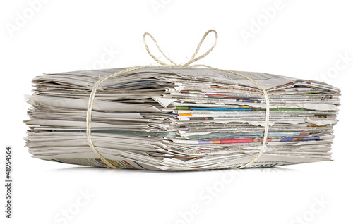 Photo: verschnürter Zeitungsstapel verschnürter Zeitungsstapel
