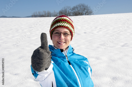 Photo: Frau mit Daumen hoch Frau mit Daumen hoch