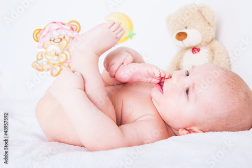 Photo: baby im bett baby im bett