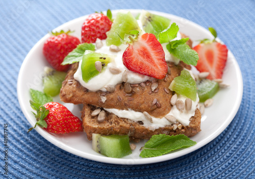 Photo: bread with cottage cheese and berries bread with cottage cheese and berries