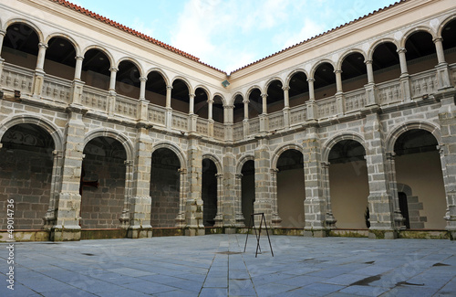 Photo: Claustro gótico, Conventual Santiaguista, Calera de León Claustro gótico, Conventual Santiaguista, Calera de León