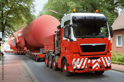 Photo: Schwertransport Schwertransport