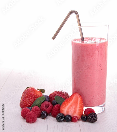 Photo: berries milkshake berries milkshake