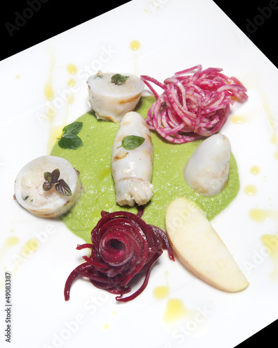 Photo: Calamari ripieni con verdure e carote rosse Calamari ripieni con verdure e carote rosse