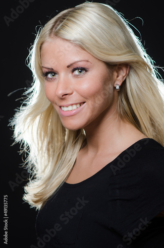 Photo: portrait einer hübschen frau portrait einer hübschen frau