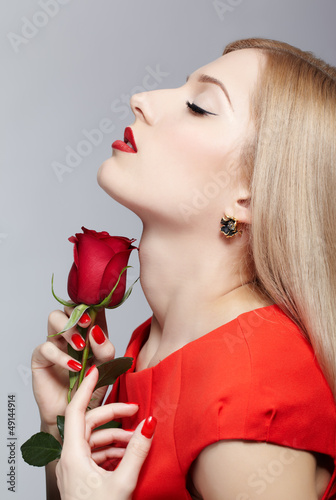 Photo: beautiful woman with flower beautiful woman with flower