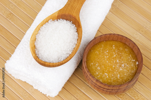 Photo: Homemade skin exfoliant (skin scrub) of sea salt and honey Homemade skin exfoliant (skin scrub) of sea salt and honey