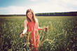 Foto: girl in grainfield girl in grainfield