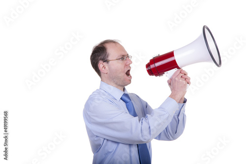 Photo: Mann ruft ins Megaphon Mann ruft ins Megaphon