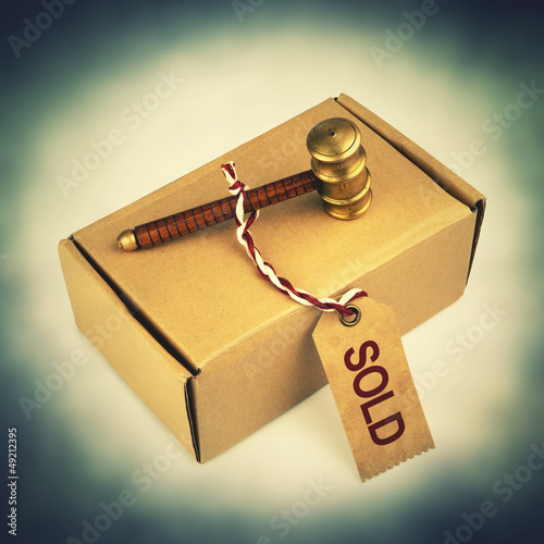 Photo: retro auction box retro auction box