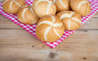 Brötchen auf Tuch VI