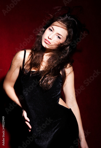 Photo: elegant young woman elegant young woman