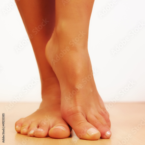 Photo: pieds nus ( femme ) pieds nus ( femme )