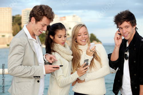 Photo: teens mobile or cell phones teens mobile or cell phones