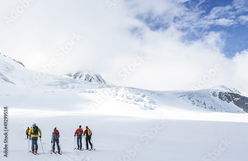 Photo: Aufbruch zur Skitour Aufbruch zur Skitour