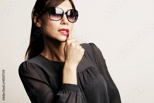 Photo: Model mit Sonnenbrille Model mit Sonnenbrille