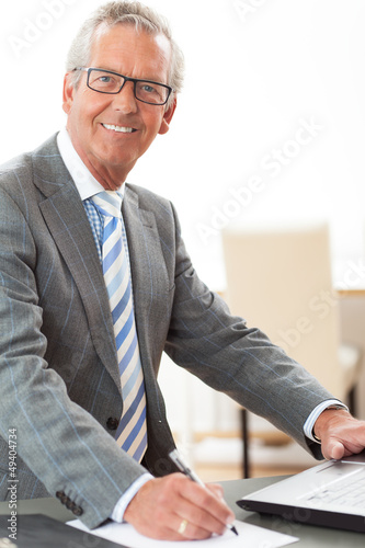Photo: Senior Geschäftmann Senior Geschäftmann