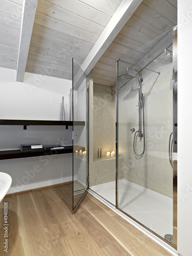 Photo: box doccia nel bagno moderno in mansarda box doccia nel bagno moderno in mansarda
