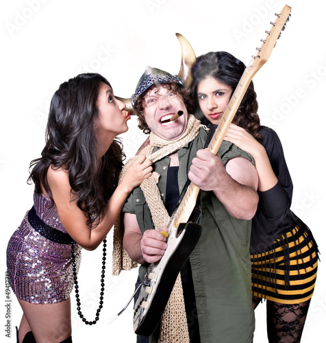 Photo: Musician with Cute Fans Musician with Cute Fans