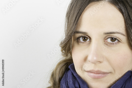 Photo: Retrato mujer joven Retrato mujer joven