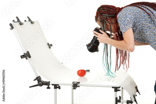 Photo: photographer girl in african braids with non reflective table photographer girl in african braids with non reflective table