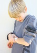 enfant"pansement sur blessure au bras"