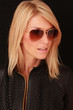 Photo: junge Frau mit Sonnenbrille junge Frau mit Sonnenbrille
