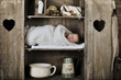 Foto: Baby im Schrank Baby im Schrank