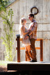 Foto: Romantic couple in rustic setting Romantic couple in rustic setting