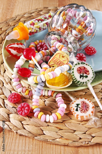 Photo: nostalgische süßigkeiten, bonbons, lollies, zuckerketten nostalgische süßigkeiten, bonbons, lollies, zuckerketten