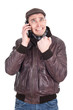Mann verzweifelt am Telefon