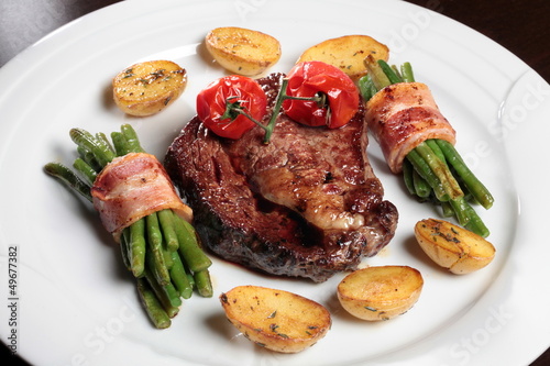 Photo: Rib Eye Steak mit Speckbohnen Rib Eye Steak mit Speckbohnen