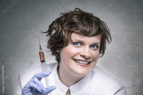 Photo: Zeit für die Spritze! Zeit für die Spritze!