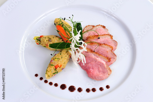 Photo: Geflügelbrust - Entenbrust und Gemüsecouscous Geflügelbrust - Entenbrust und Gemüsecouscous
