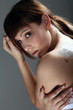 Hübsche junge Frau mit Tattoo