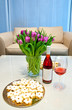Foto: red wine and cookies red wine and cookies