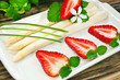 Spargel und Erdbeeren