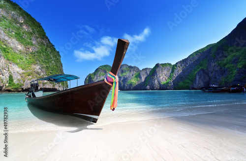 Photo: morning time at Maya bay, Phi Phi Leh island,Thailand morning time at Maya bay, Phi Phi Leh island,Thailand