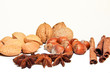 Foto: Nussmix mit Zimtstangen und Sternanis Nussmix mit Zimtstangen und Sternanis