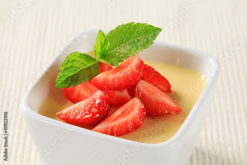 Photo: Pudding with strawberries Pudding with strawberries